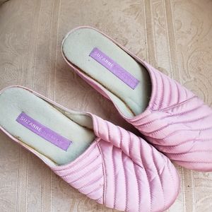 Suzanne Sommers Slippers size 8 purple